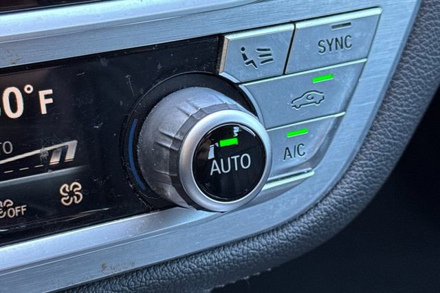 Used 2019 BMW 750i RWD image 29