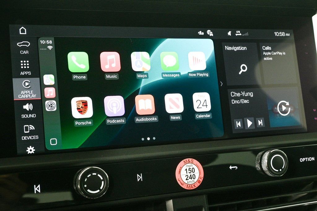 Certified 2025 Porsche Macan image 15