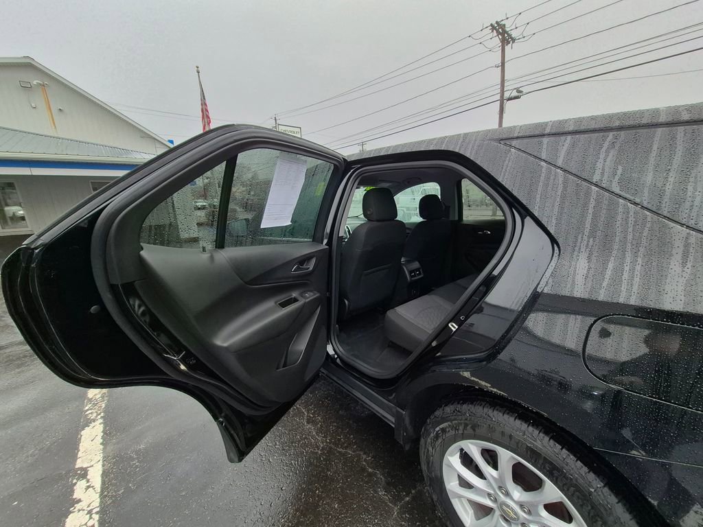 Used 2020 Chevrolet Equinox LT w/ Driver Convenience Package AWD/4WD image 19