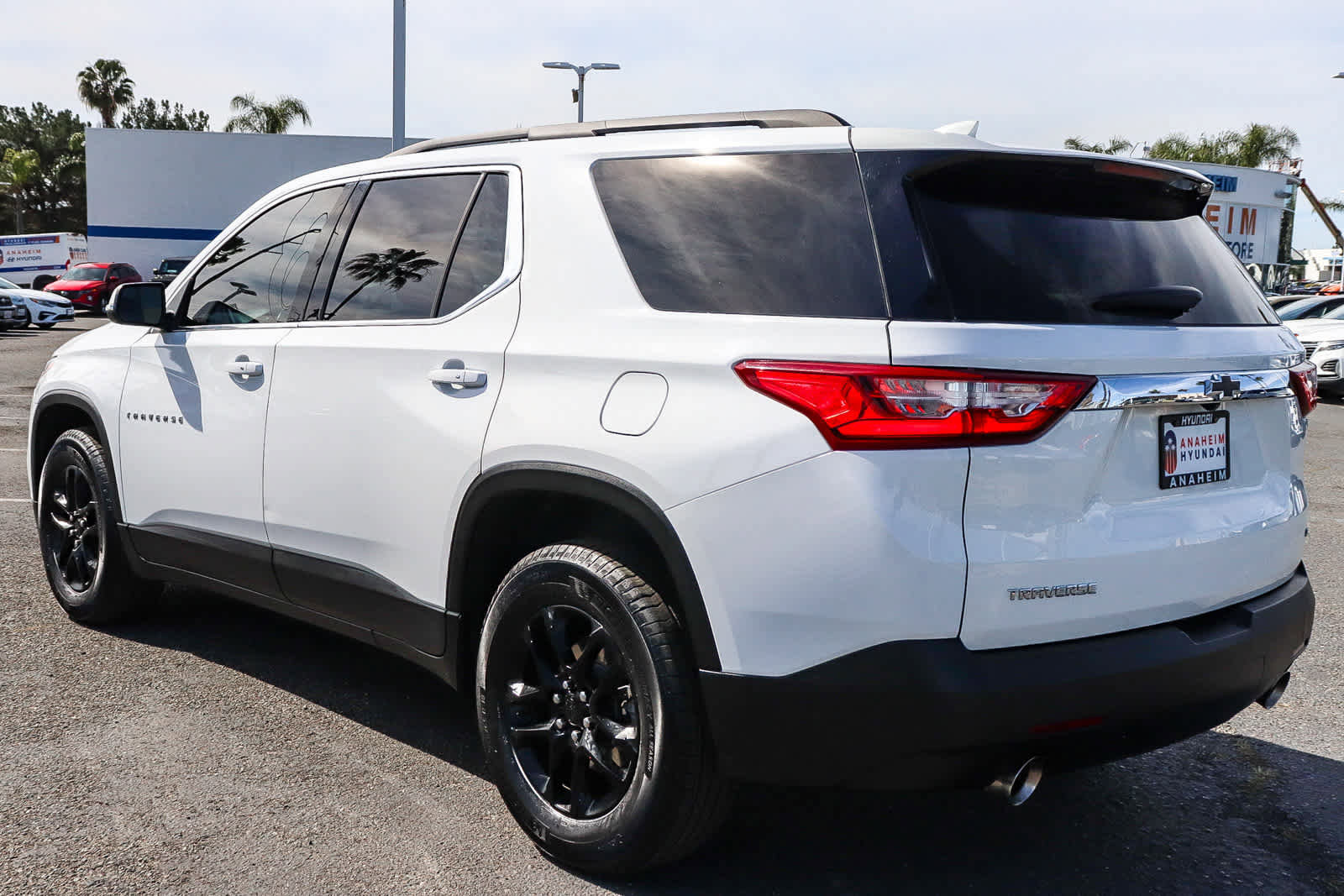 Used 2021 Chevrolet Traverse LT image 8