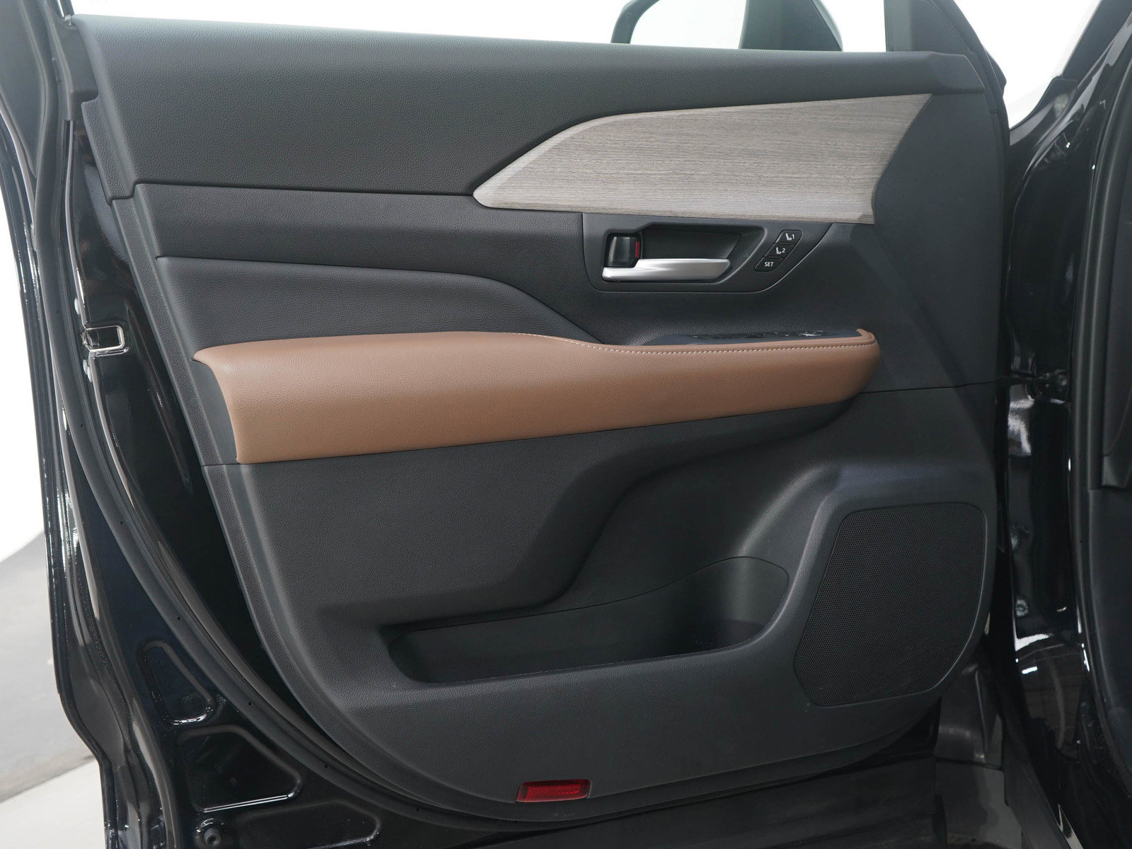 Used 2026 Toyota Grand Highlander Platinum image 21