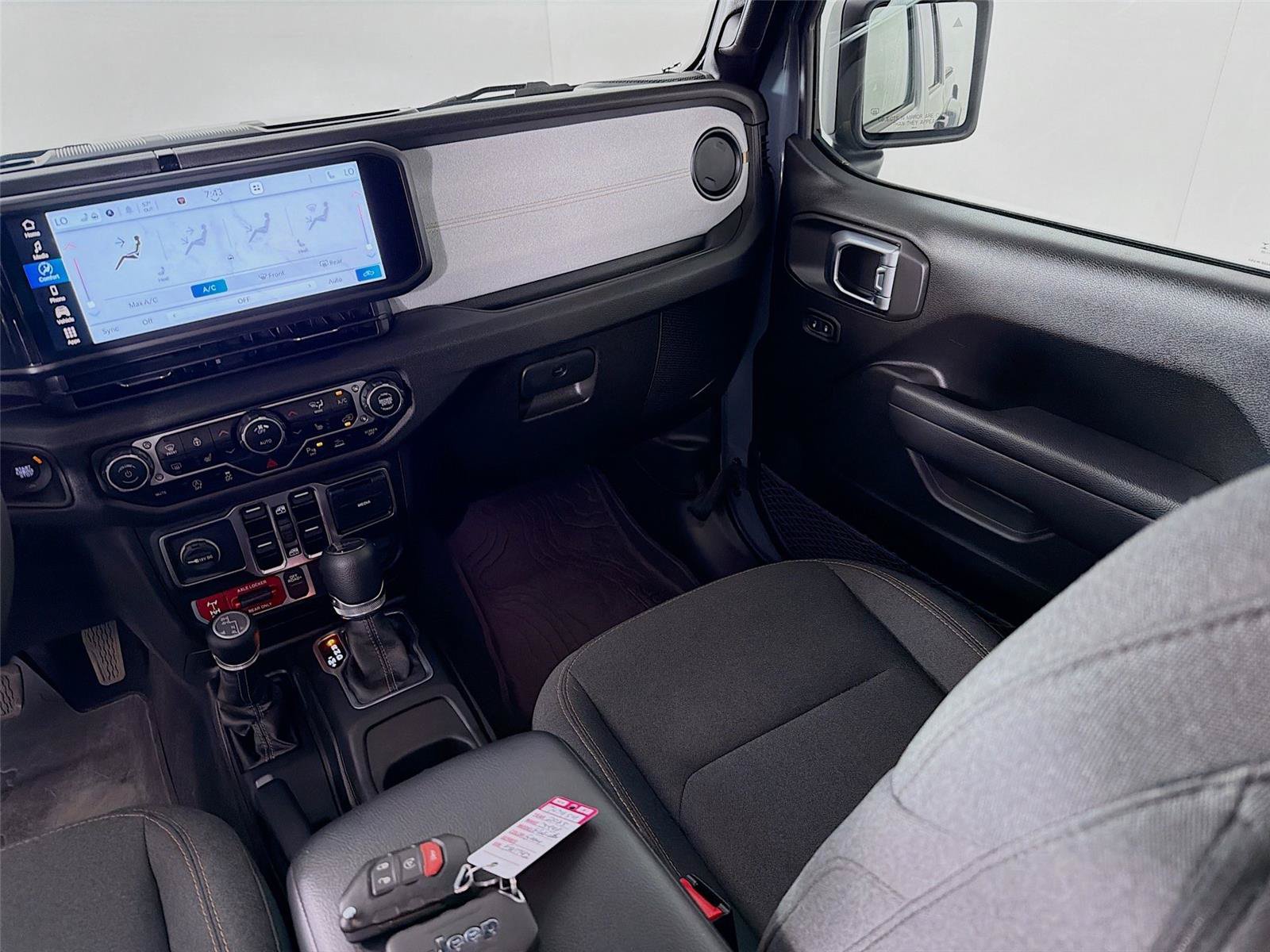 Used 2025 Jeep Gladiator Sport AWD/4WD image 27