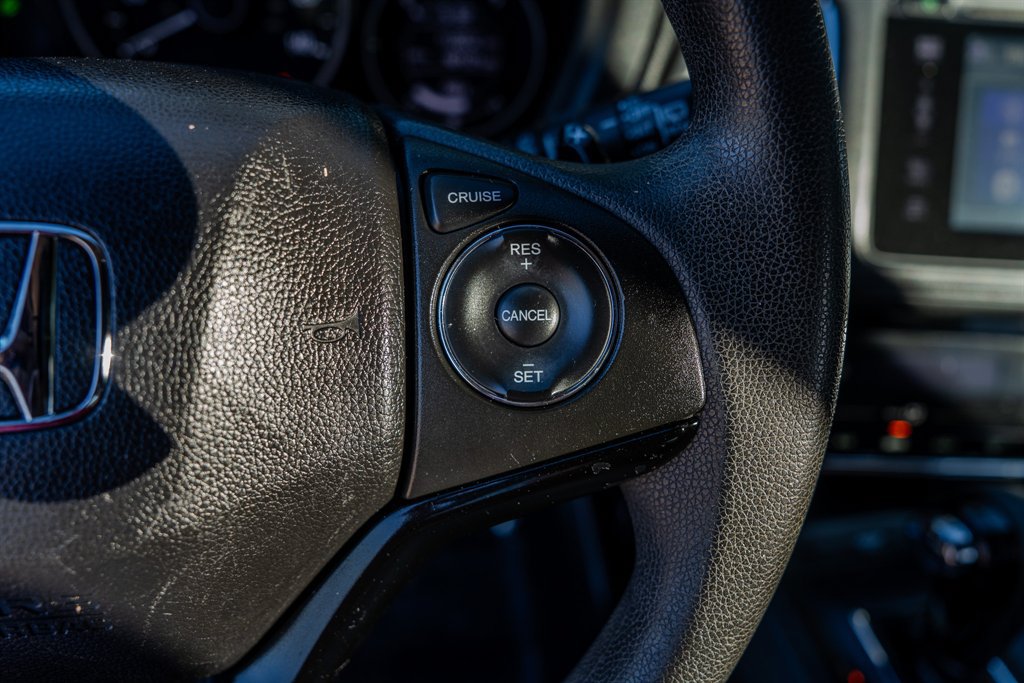 Used 2017 Honda HR-V EX image 17