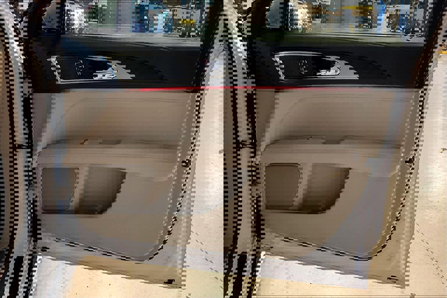 Used 2018 Lincoln MKZ Select w/ Climate Package image 21