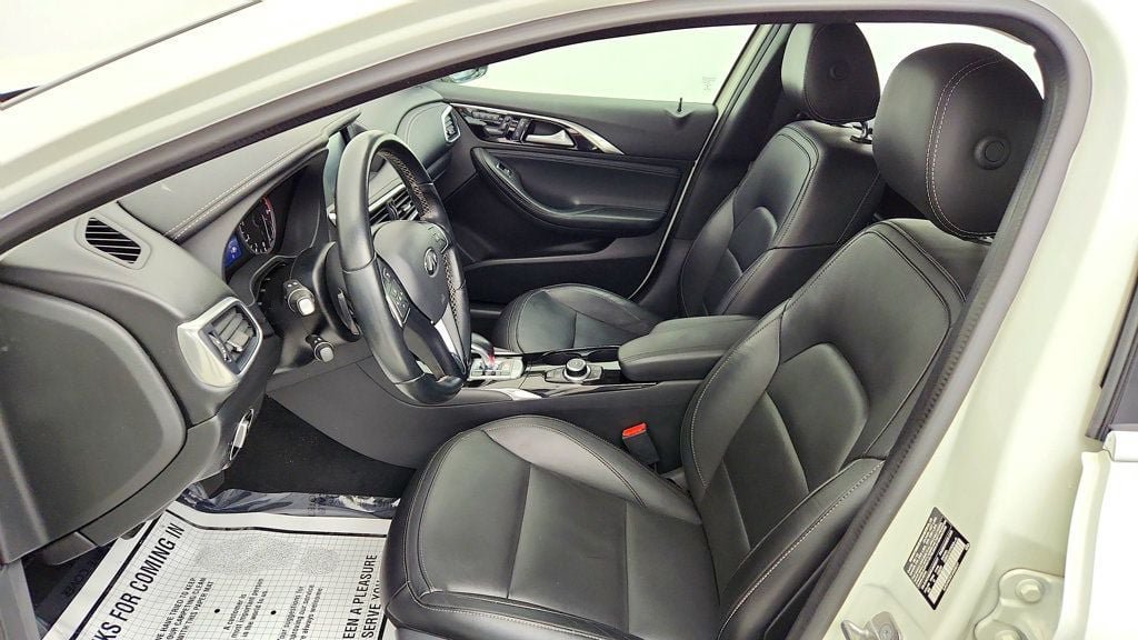 Used 2018 INFINITI QX30 AWD w/ Cargo Package image 20