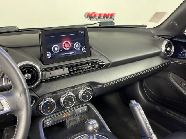 Used 2022 MAZDA MX-5 Miata RF Grand Touring RWD image 16