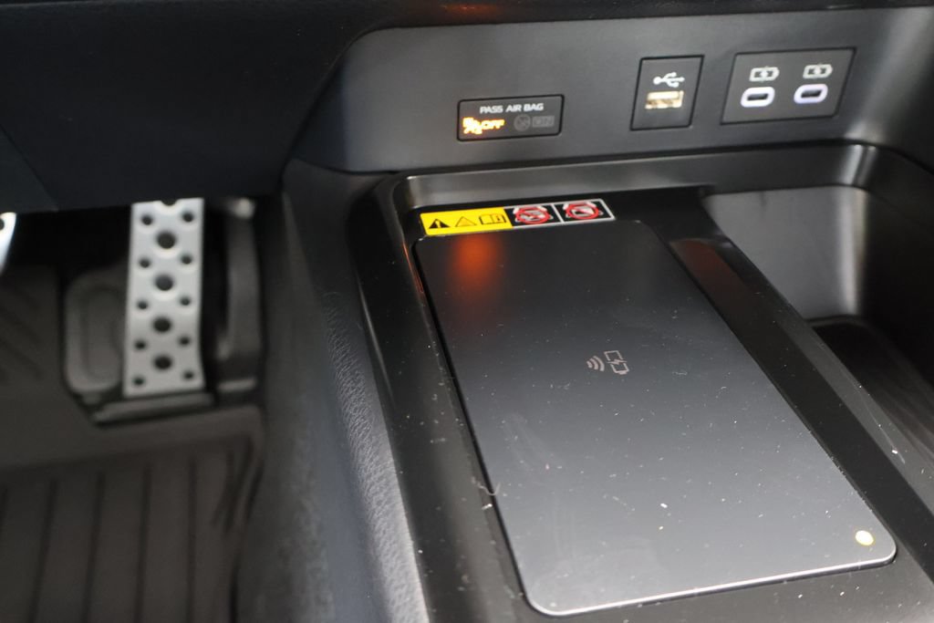New 2026 Toyota Camry SE w/ Convenience Package AWD/4WD image 5