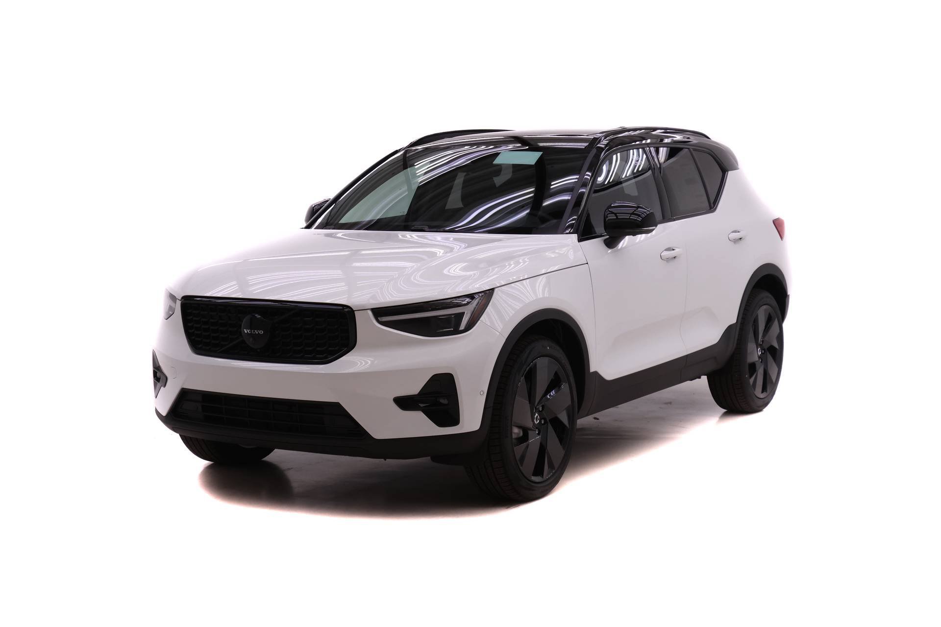 New 2026 Volvo XC40 B5 Ultra w/ Climate Package AWD/4WD image 1