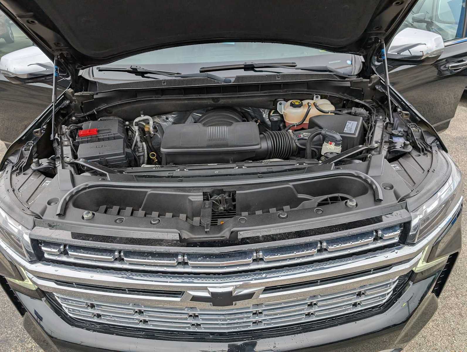 Used 2021 Chevrolet Tahoe Premier AWD/4WD image 15