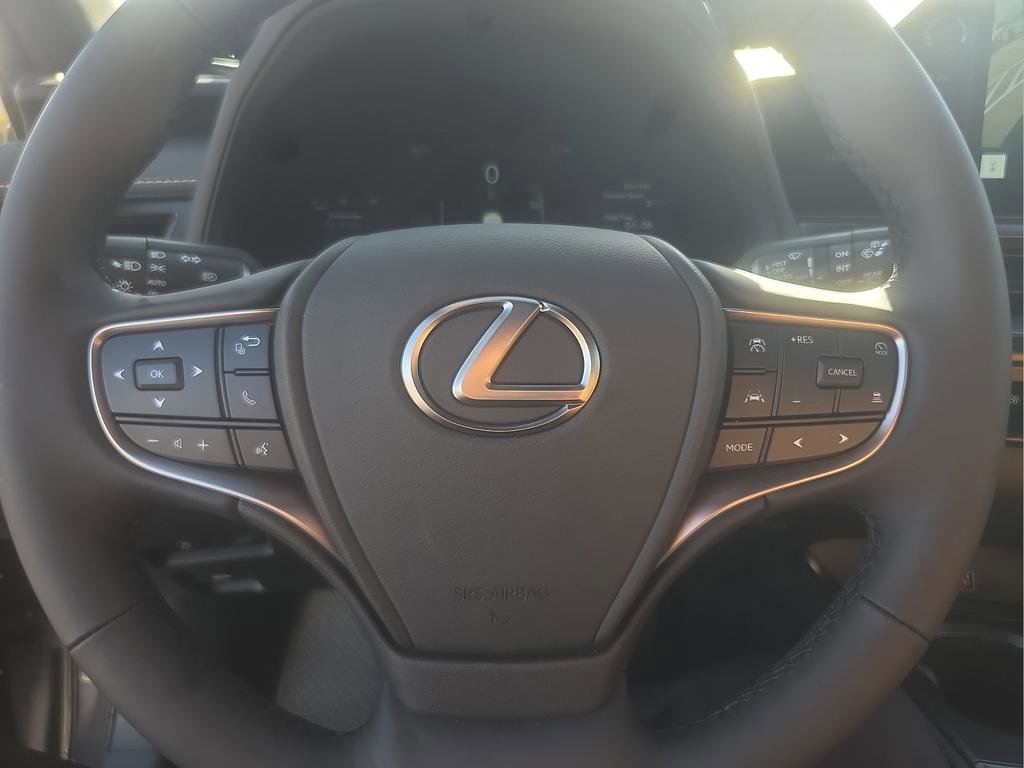 New 2026 Lexus UX 300h FWD image 25