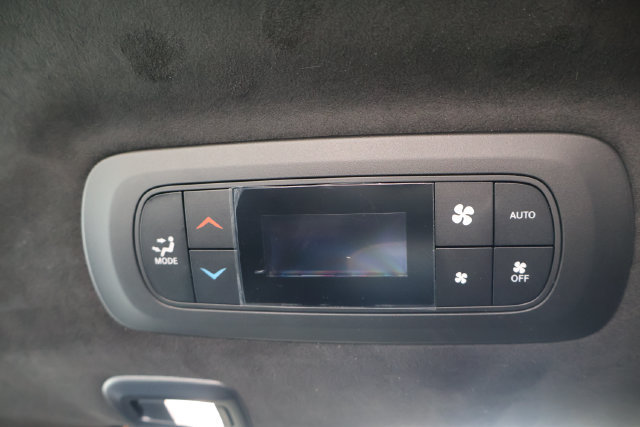 New 2027 Chrysler Pacifica Pinnacle w/ Theater Group FWD image 10