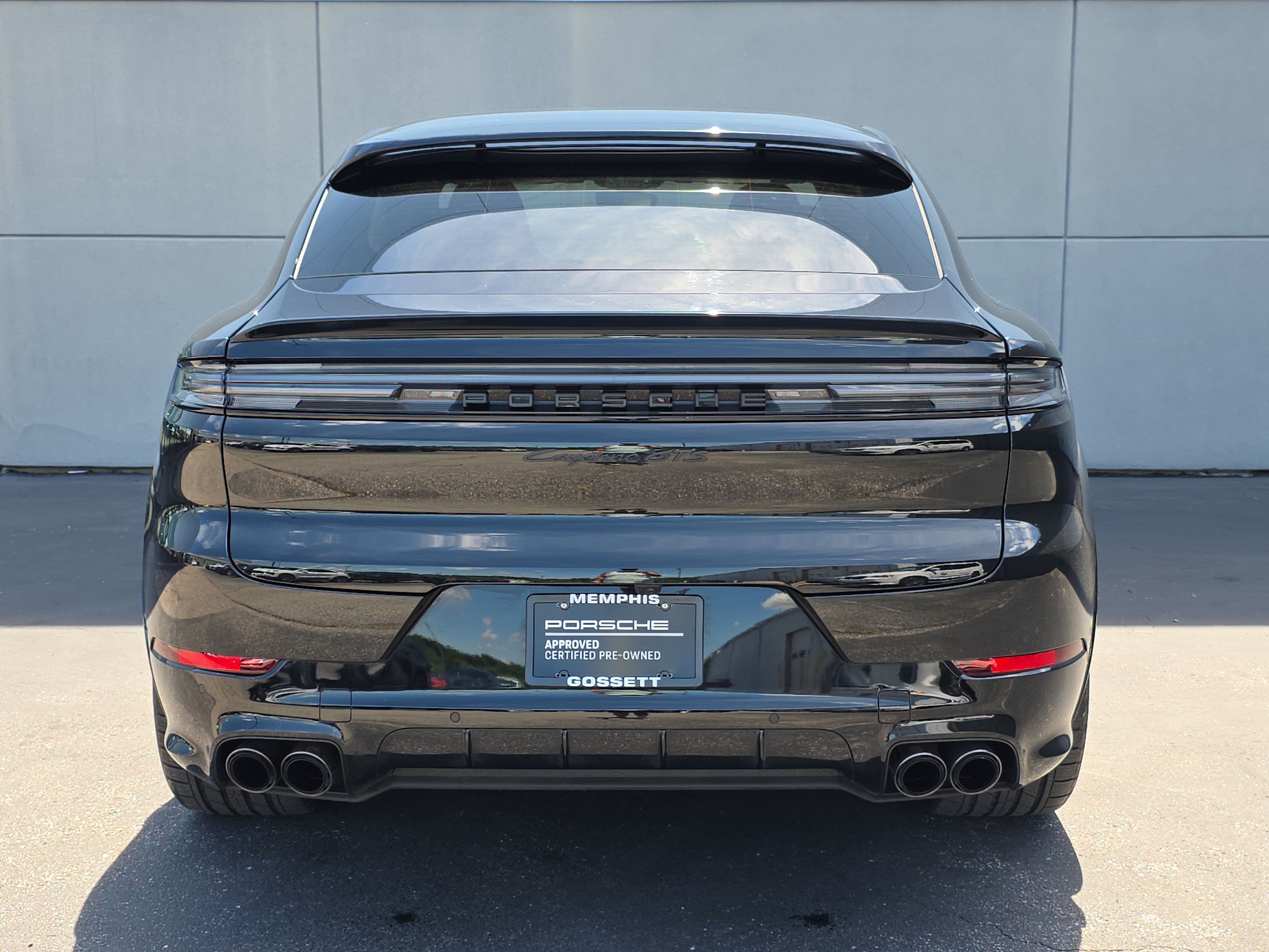 Used 2025 Porsche Cayenne GTS AWD/4WD image 6