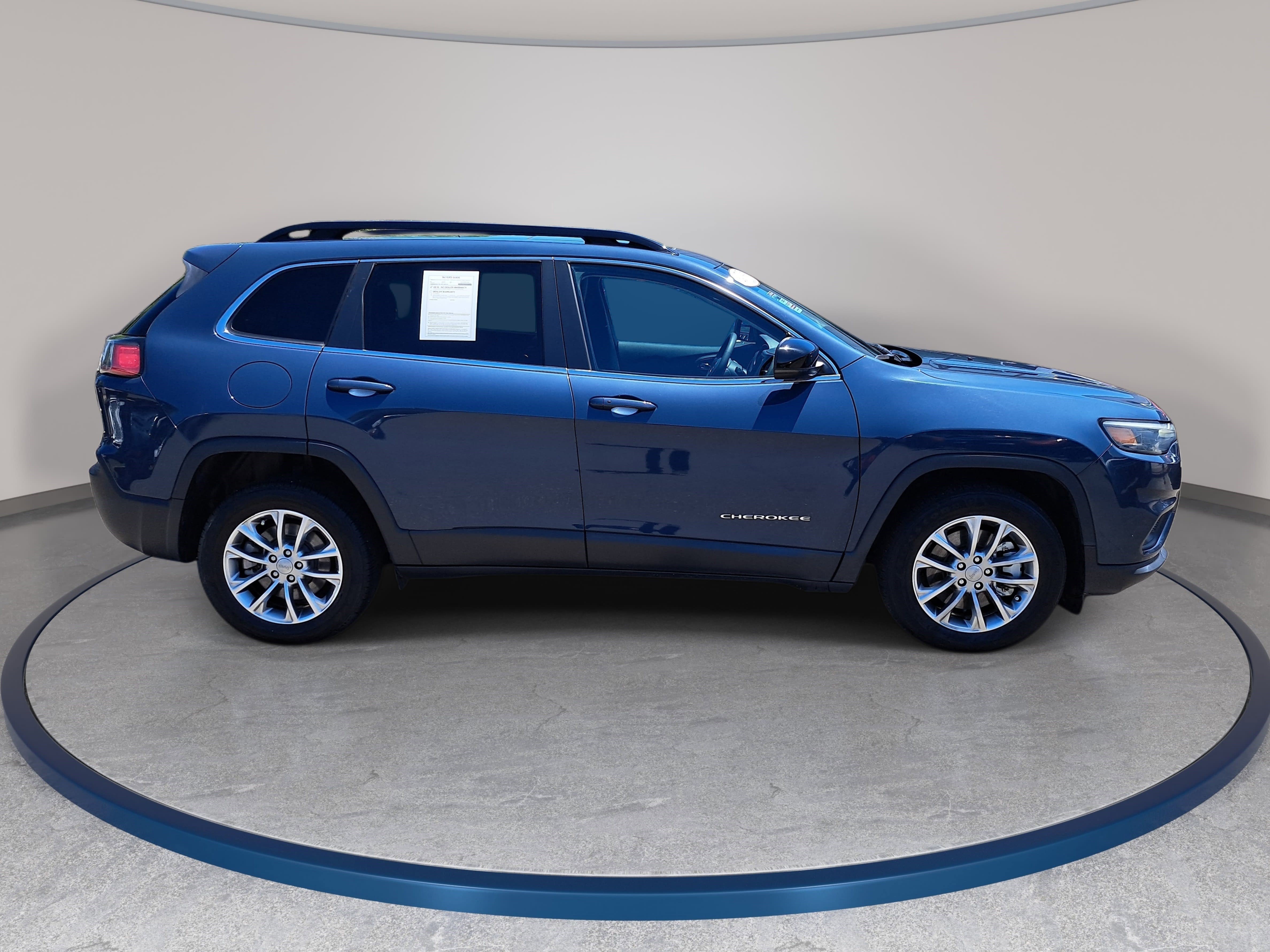 Used 2022 Jeep Cherokee Latitude Lux w/ Sun & Sound Group FWD image 4