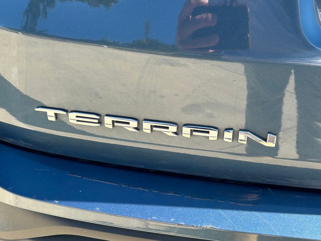 Used 2024 GMC Terrain SLE image 13
