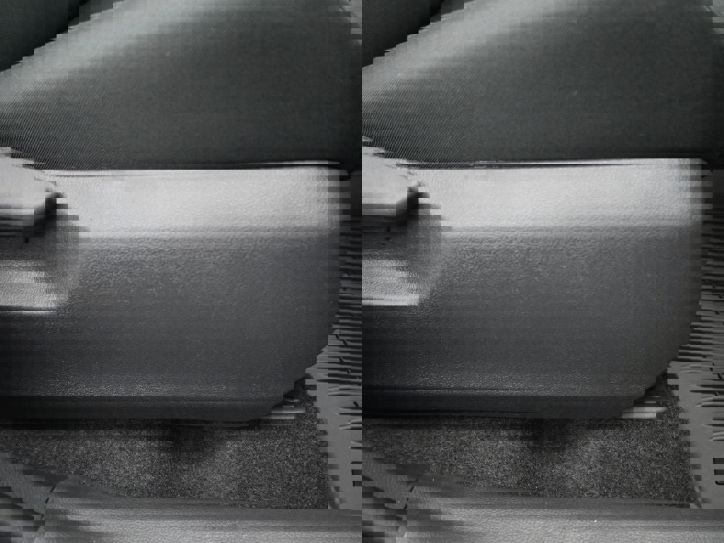 New 2025 Toyota RAV4 LE image 12