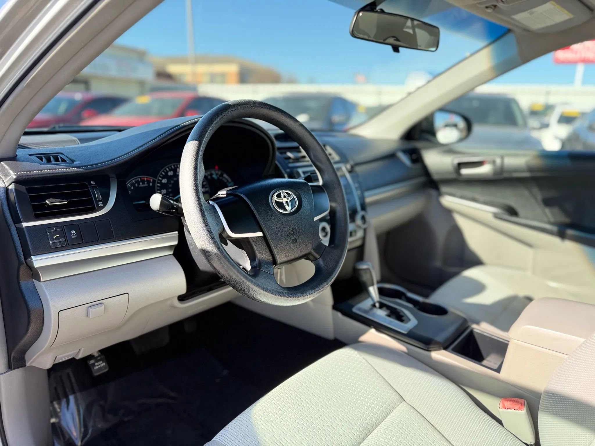 Used 2012 Toyota Camry L FWD image 13