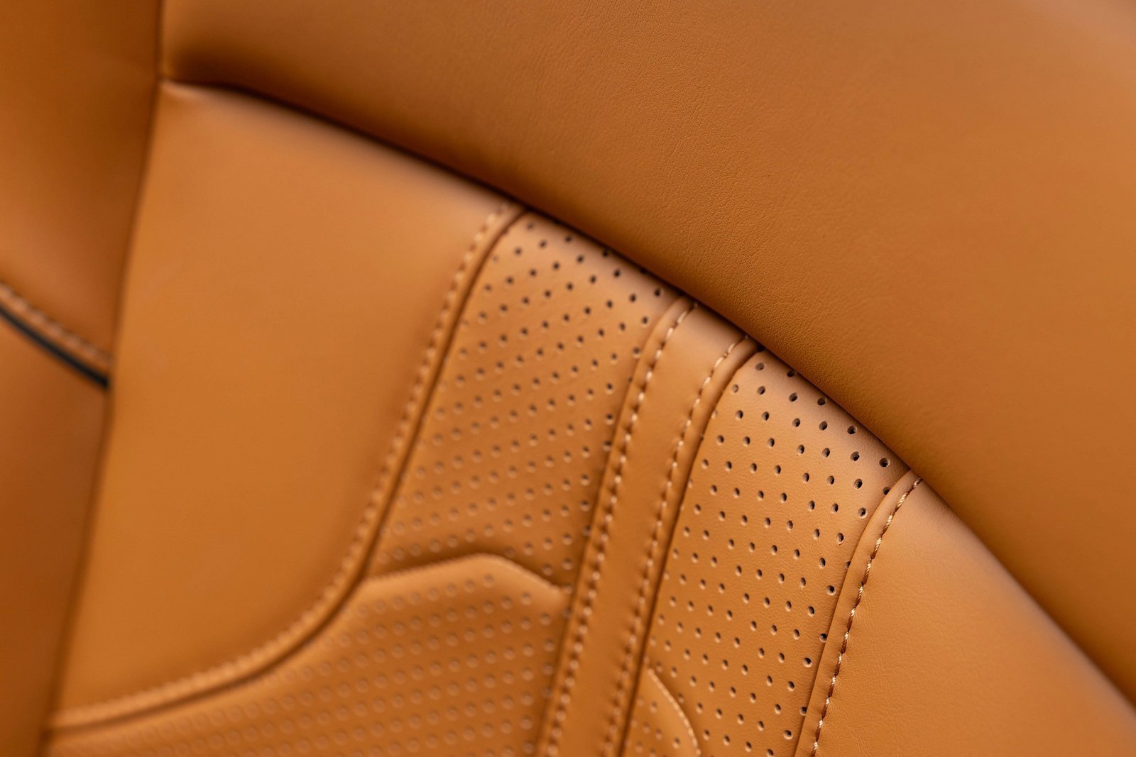New 2026 Aston Martin V8 Vantage Roadster image 39