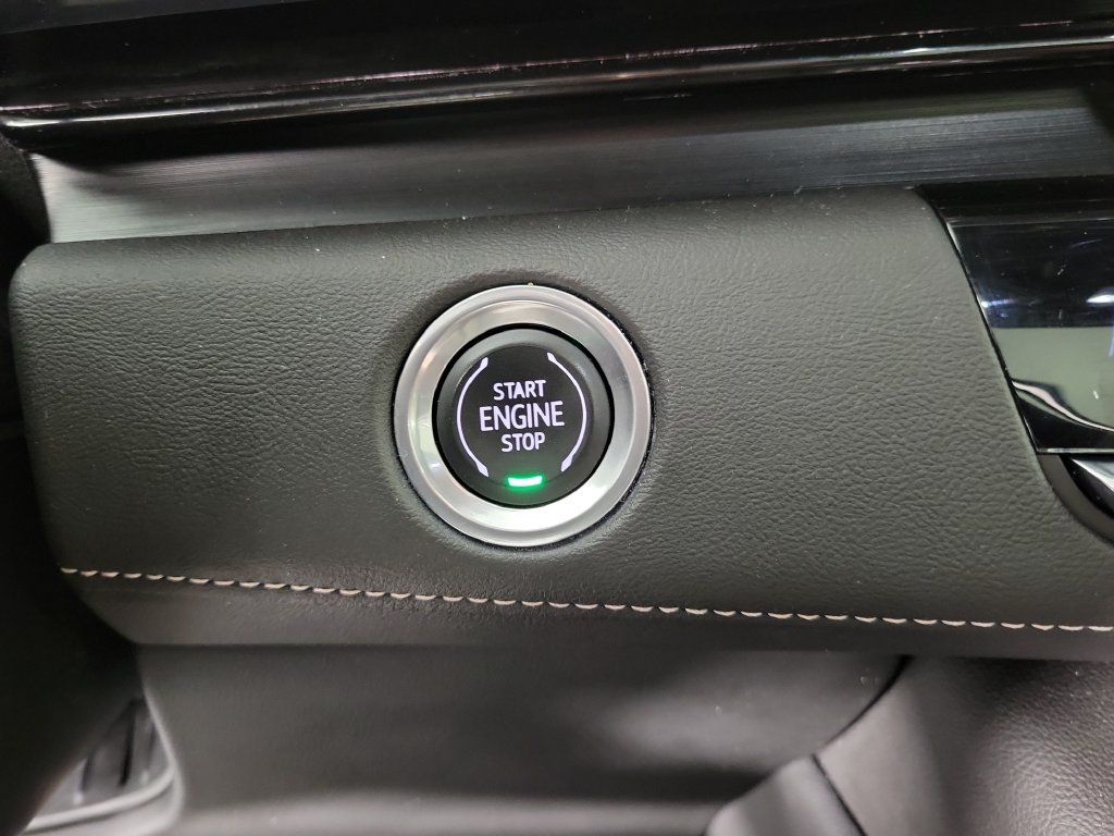 Used 2021 Cadillac Escalade Sport w/ Driver Assist Tech Package AWD/4WD image 33