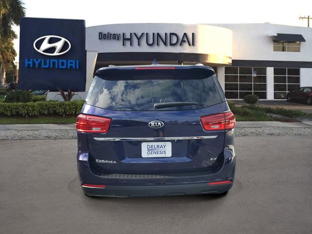 Used 2020 Kia Sedona EX image 4