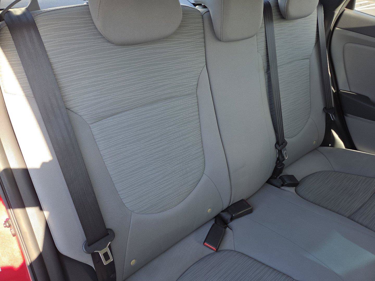 Used 2015 Hyundai Accent GLS FWD image 12