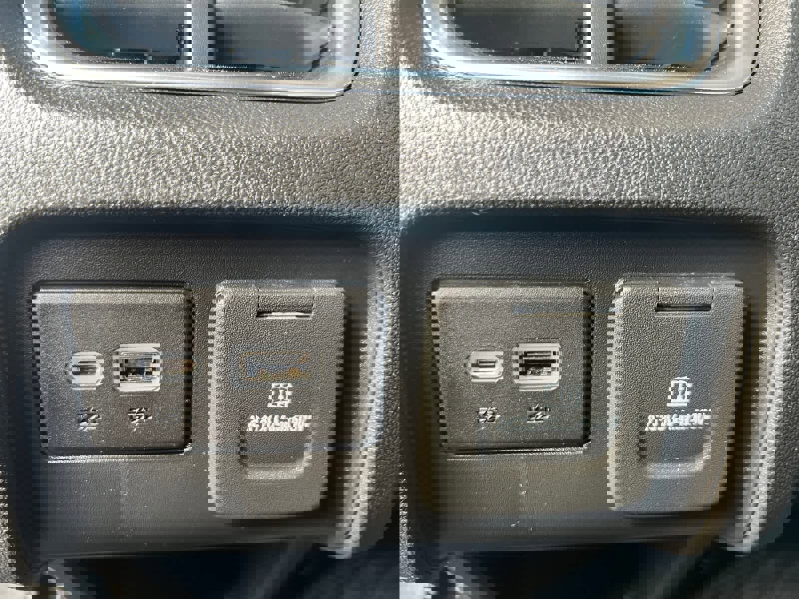 Used 2022 Chevrolet Blazer Premier w/ Enhanced Convenience Package image 16