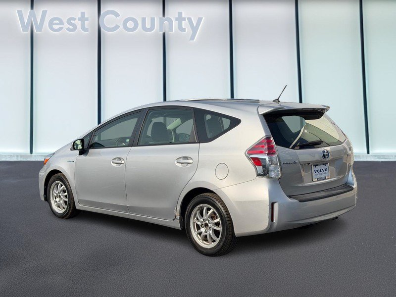 Used 2017 Toyota Prius V Two w/ Carpet Mat Package FWD image 6