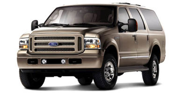 Used 2005 Ford Excursion XLT image 1