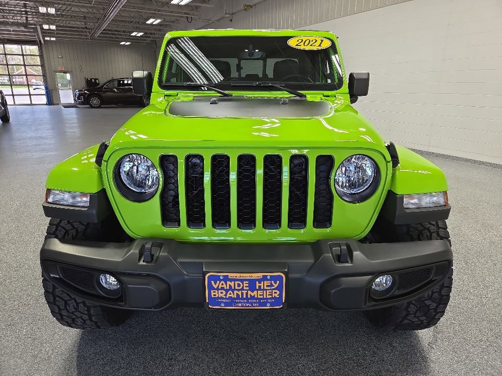 Used 2021 Jeep Gladiator Overland w/ Uconnect 4C Nav & Sound Group AWD/4WD image 2