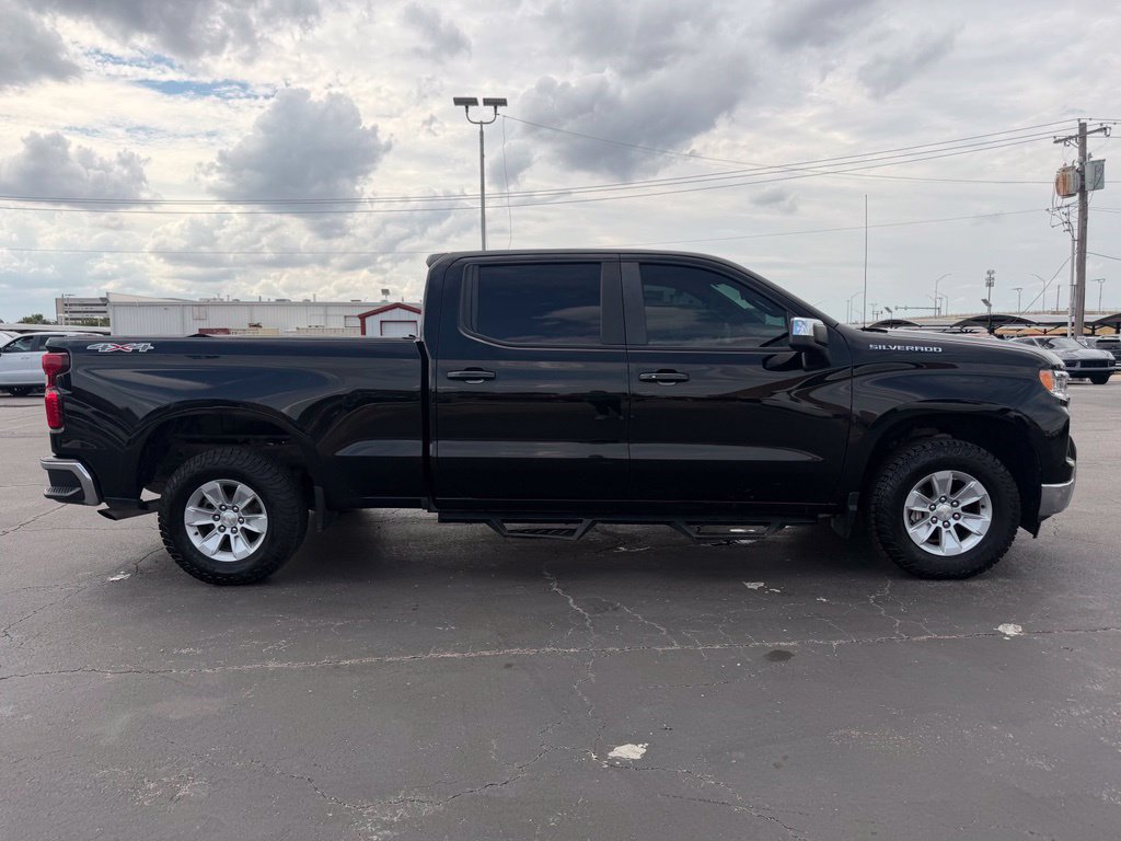 Used 2023 Chevrolet Silverado 1500 LT AWD/4WD image 4