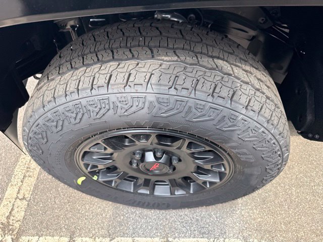 New 2026 Toyota Tacoma TRD Sport w/ TRD Sport Upgrade Package AWD/4WD image 5