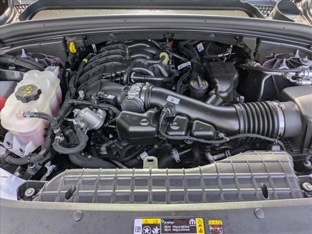 Used 2025 Jeep Grand Cherokee L Laredo AWD/4WD image 23