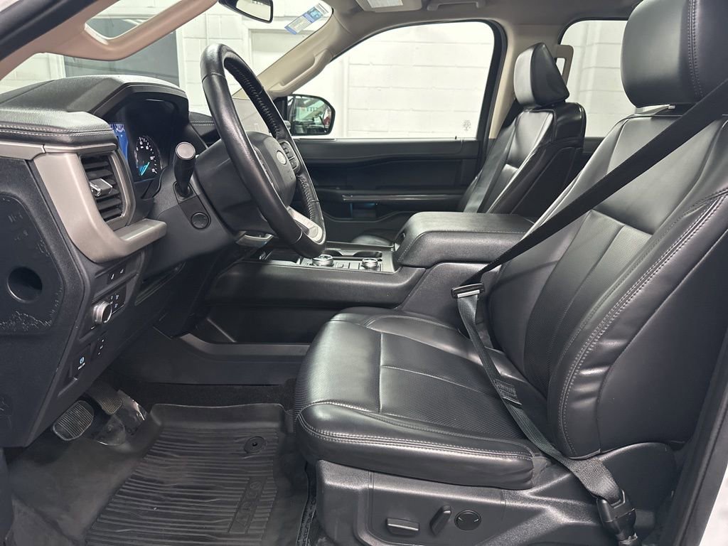Used 2022 Ford Expedition Max XLT image 18