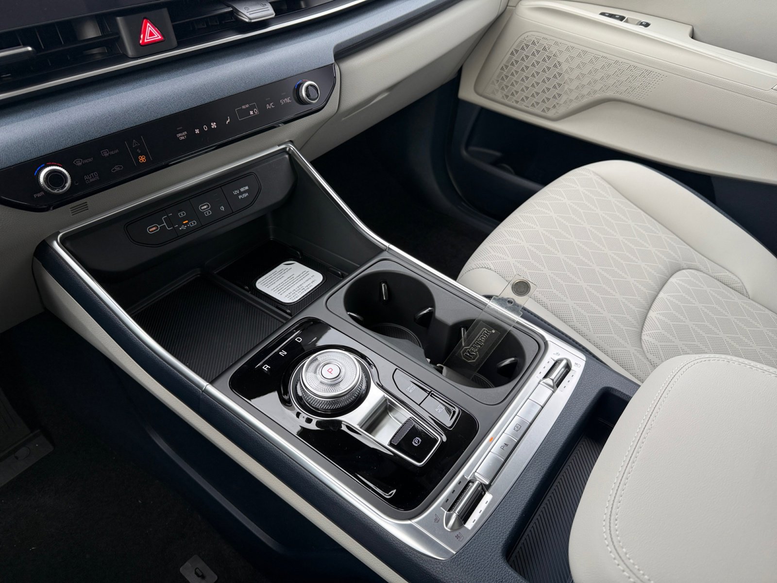 New 2026 Kia Carnival SX image 13