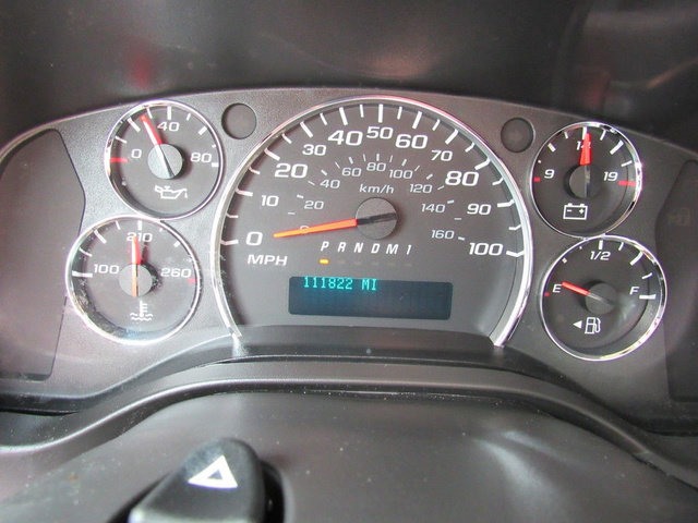Used 2015 Chevrolet Express 2500 RWD image 35