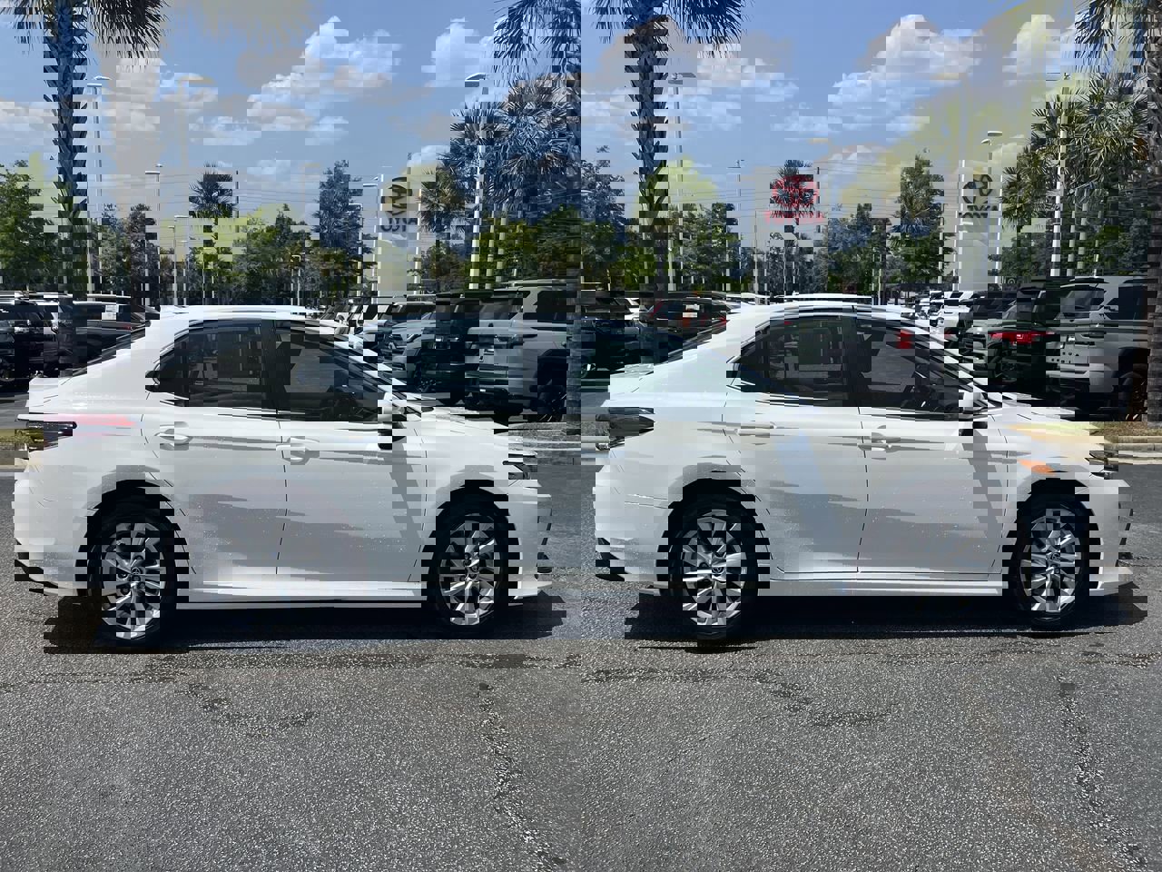 Used 2024 Toyota Camry LE FWD image 11