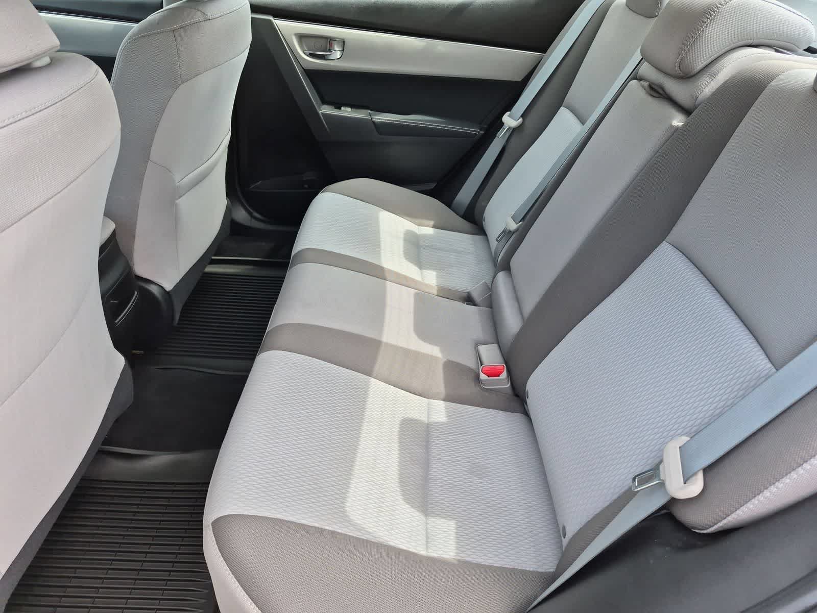 Used 2018 Toyota Corolla LE FWD image 18