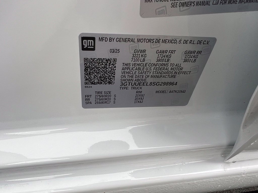 Used 2025 GMC Sierra 1500 AT4 w/ AT4 Premium Package AWD/4WD image 16