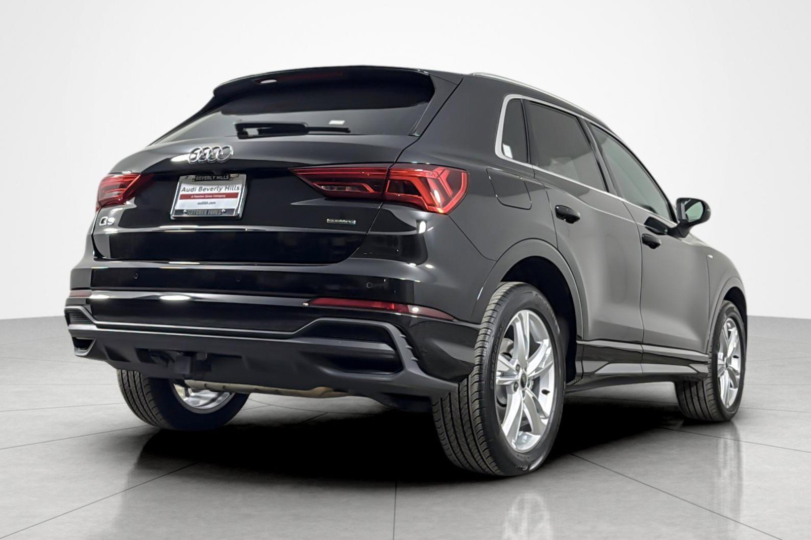 Used 2024 Audi Q3 2.0T Premium Plus w/ Premium Plus Package AWD/4WD image 5