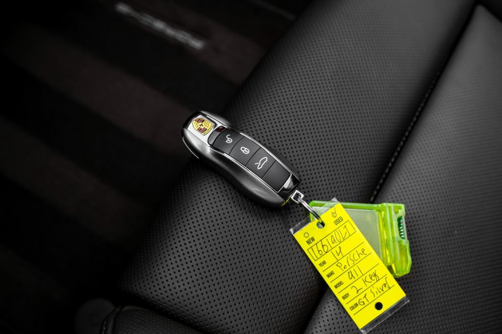 Used 2014 Porsche 911 Turbo S AWD/4WD image 60
