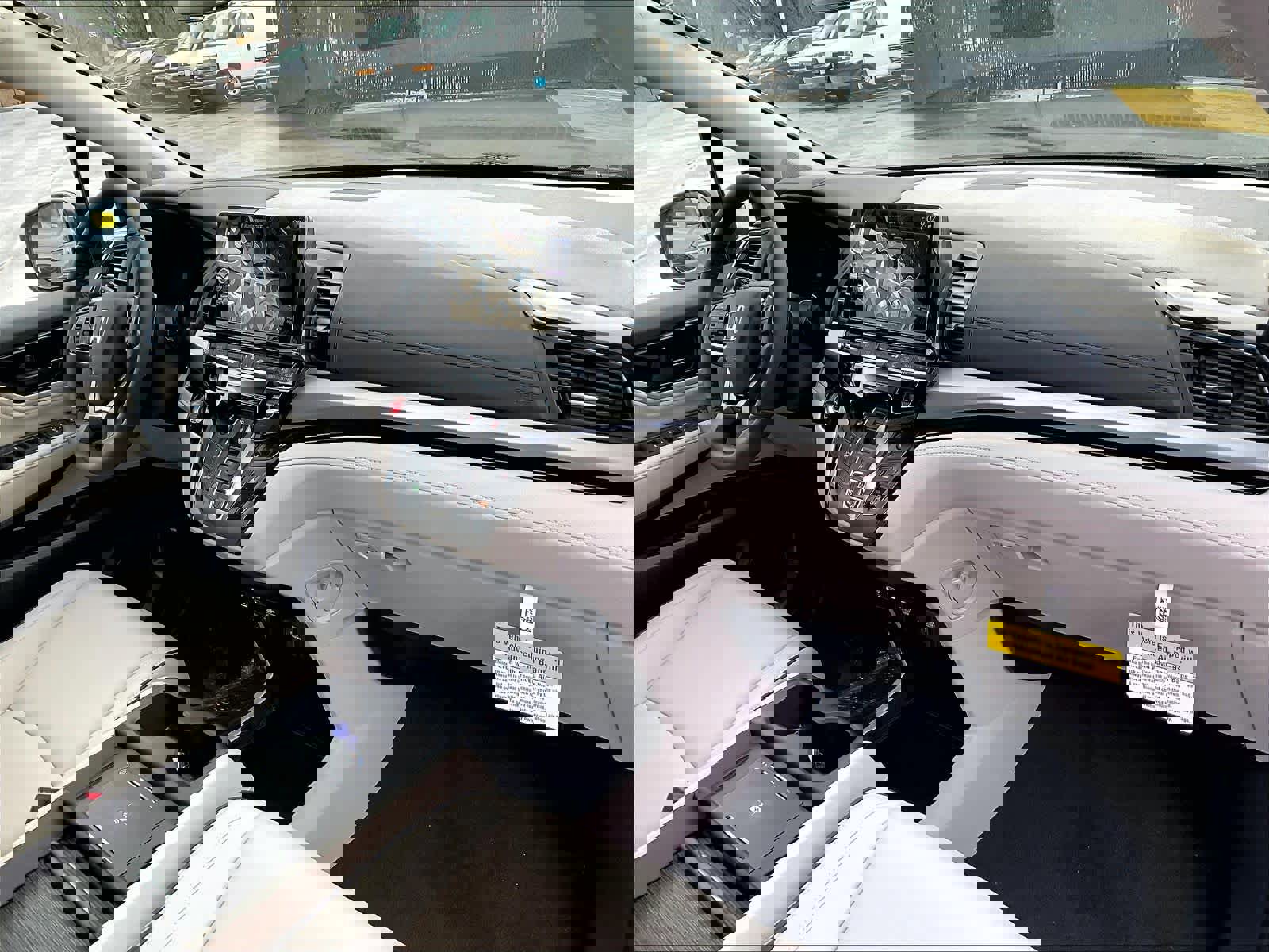 New 2026 Honda Odyssey Touring image 10