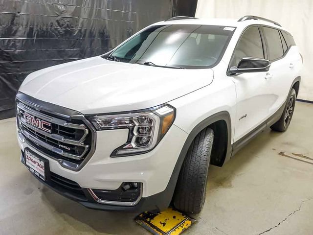 Used 2022 GMC Terrain AT4 AWD/4WD image 4