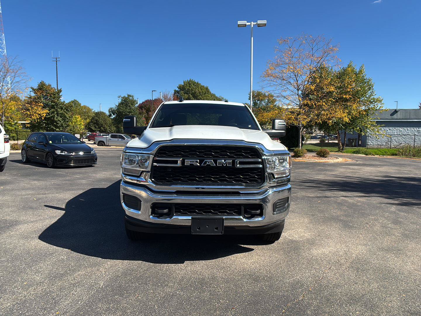 Used 2024 RAM 3500 Tradesman w/ Chrome Appearance Group AWD/4WD image 6
