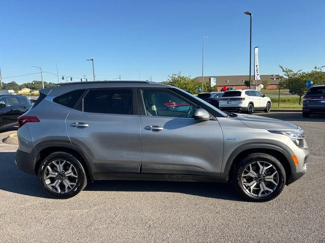 Used 2021 Kia Seltos EX AWD/4WD image 6