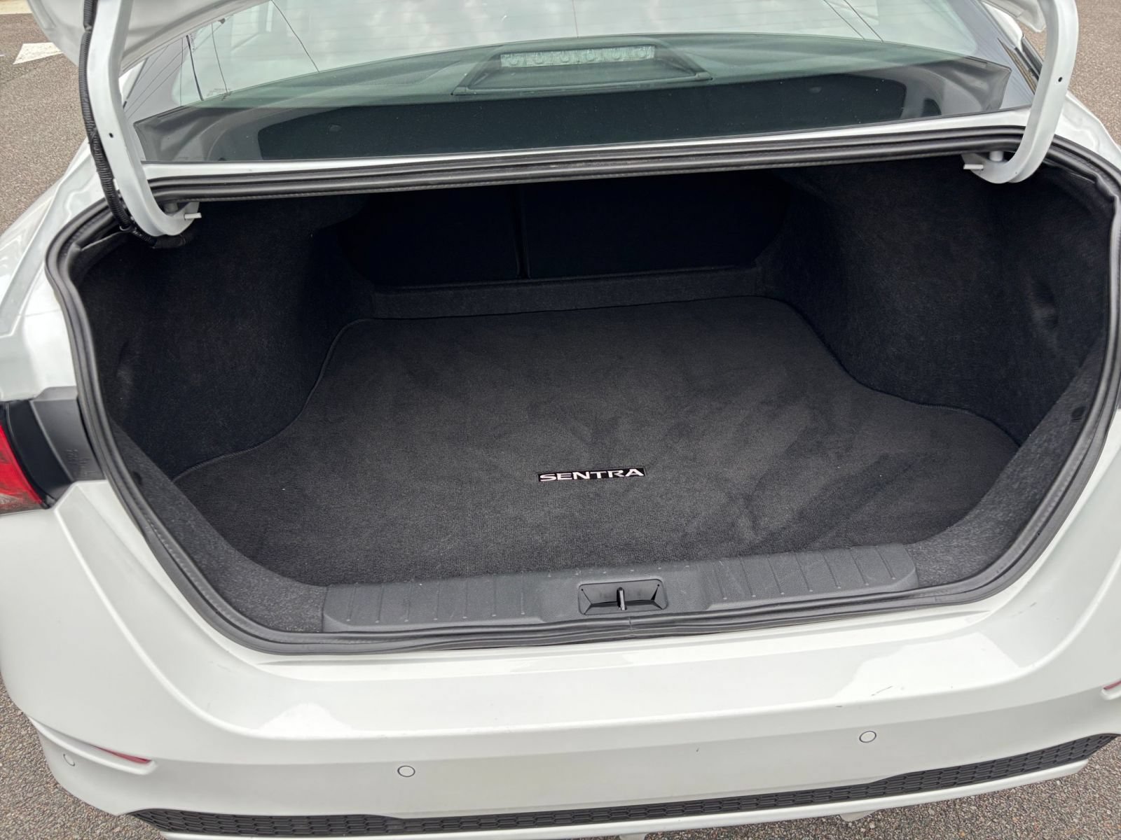Used 2025 Nissan Sentra SV FWD image 24