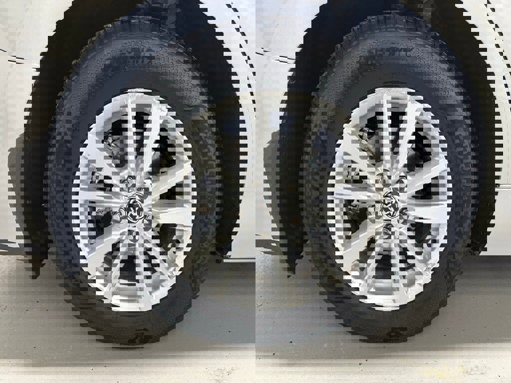 Used 2025 Toyota Camry LE image 65