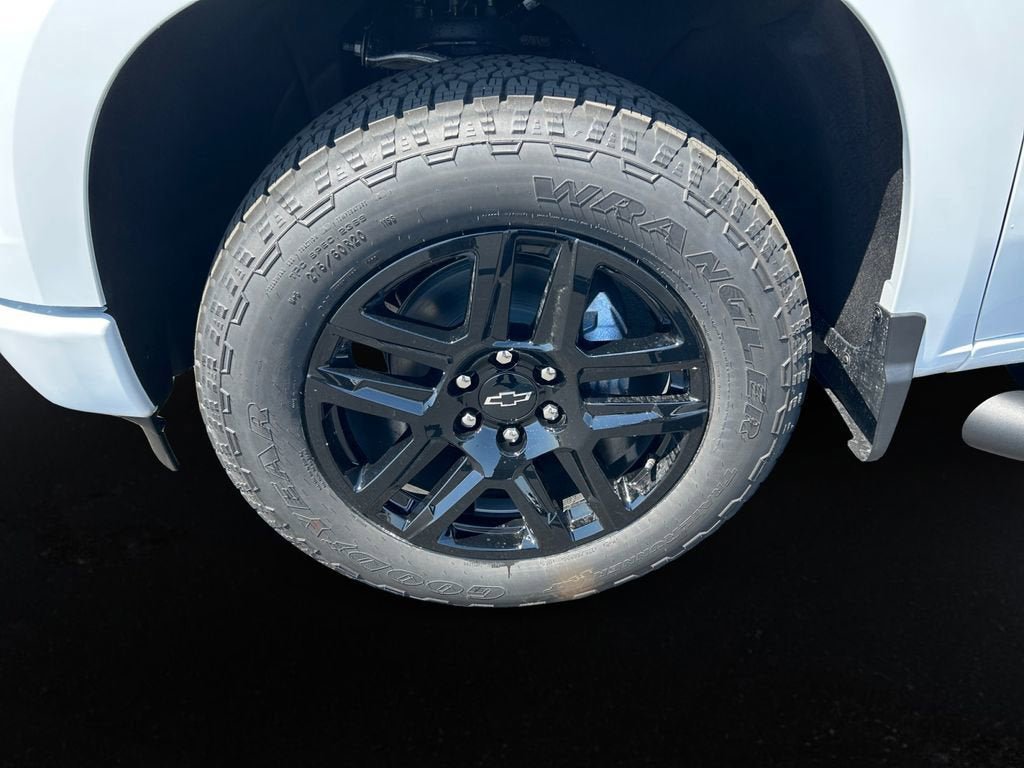 New 2026 Chevrolet Silverado 1500 Custom w/ Turbomax Blackout Package RWD image 9