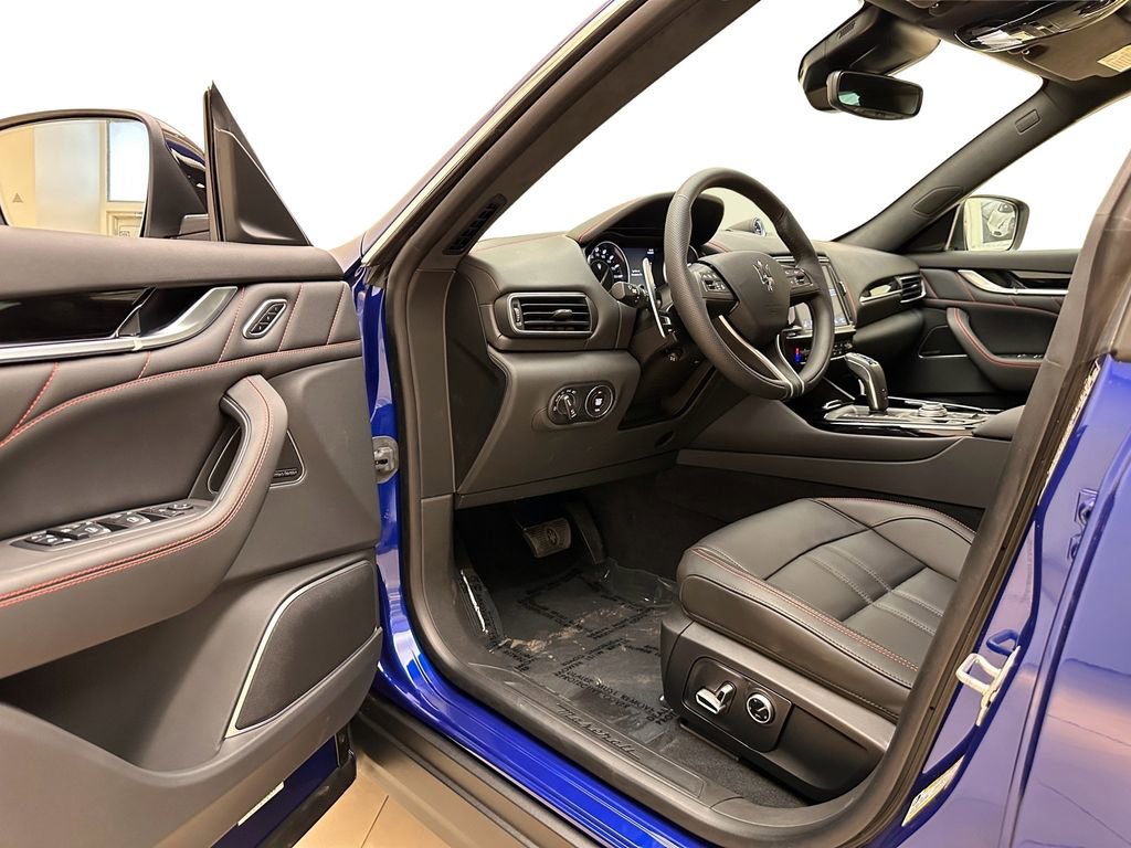 Used 2024 Maserati Levante GT Ultima AWD/4WD image 18