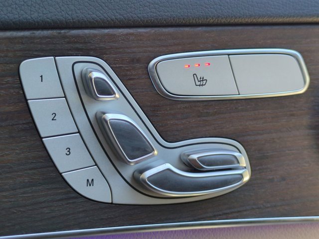 Used 2021 Mercedes-Benz C 300 4MATIC Sedan image 22