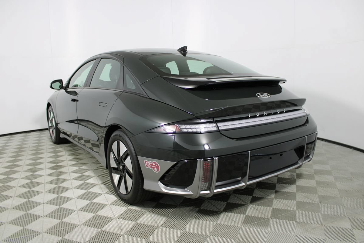 Used 2024 Hyundai Ioniq 6 Limited RWD image 28