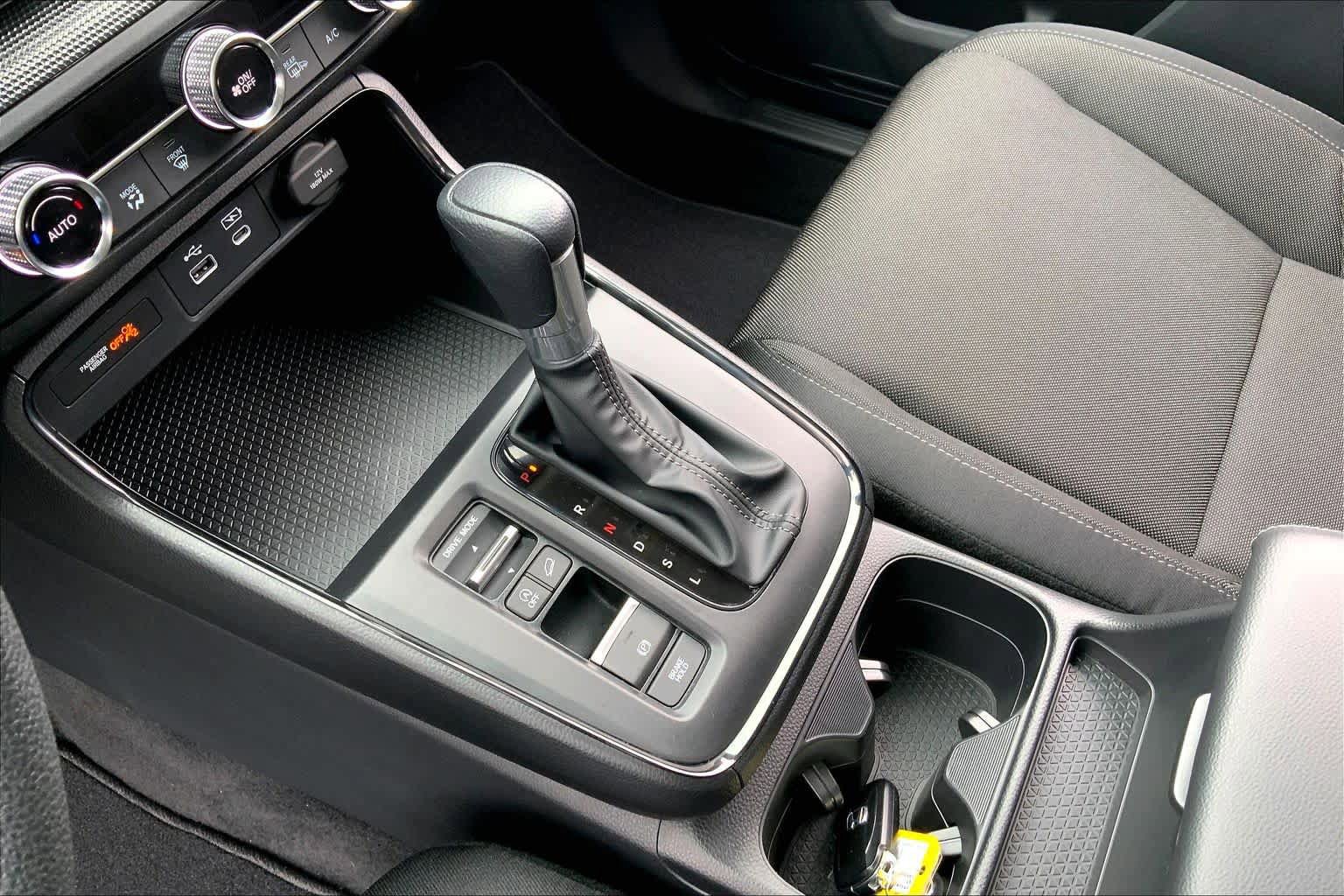 Certified 2025 Honda CR-V EX image 17